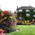 Cum de a decora o grădină (41 poze) proiecta propriile lor mâini, decorate cu flori și mijloace improvizate, (cum de a decora gradina gradina coloana-schimburi) Cum de a decora o grădină (41 poze) proiecta propriile lor mâini, decorate cu flori și mijloace improvizate,