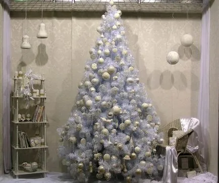 Cum de a decora un pom de Crăciun pentru Anul Nou, idei și opțiuni de design original, cu ajutorul hârtiei, jucării