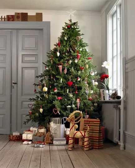 Cum de a decora un pom de Crăciun pentru Anul Nou, idei și opțiuni de design original, cu ajutorul hârtiei, jucării