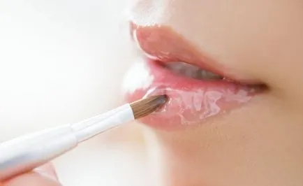 Cum pentru a mări vizual buzele și ce produse cosmetice are nevoie