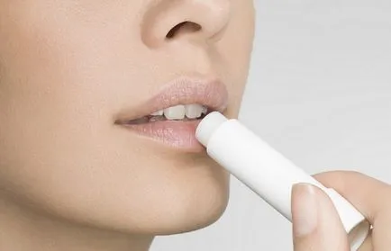 Cum pentru a mări vizual buzele și ce produse cosmetice are nevoie