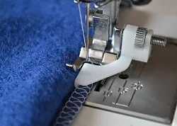 Cap cu mâinile lor, să facem modele și coase capac capac vânzător de ziare