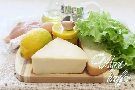 Clasic salata - Caesar - cu reteta de pui și biscuiți cu o fotografie