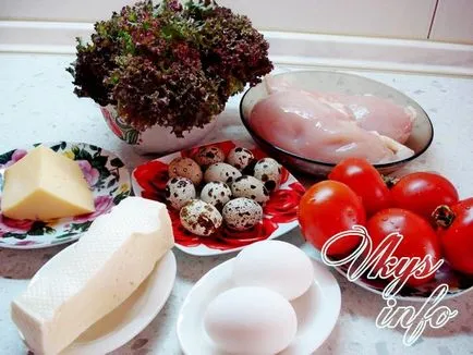 Clasic salata - Caesar - cu reteta de pui și biscuiți cu o fotografie
