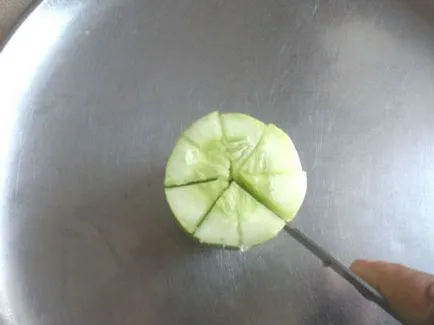 Frumos tăiat castravete pe masa de idei și fotografii simple, (cum ar fi castraveți tăiate frumos pe masă ca un castravete fotografie frumos felii) Frumos tăiat castravete pe masa de idei și fotografii simple,