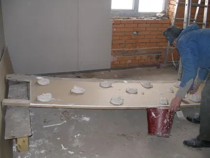 Fixarea gips-carton pentru montare pe tavan unul, fixați elemente de fixare și video, ansamblul corectă și (o) Fixarea gips-carton pentru montare pe tavan unul, fixați elemente de fixare și video, ansamblul corectă și