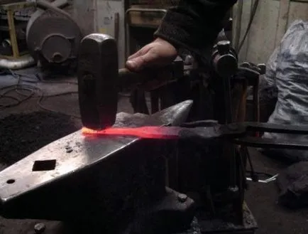 Forge ei înșiși un cuțit dintr-un fișier, sau arcurile de lagăr (forja) Forge ei înșiși un cuțit dintr-un fișier, sau arcurile de lagăr