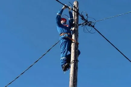 Cum de a aduce energie electrică la parcela de teren pentru construcția de locuințe individuale și a stabilit pol (locuințe individuale, fără clădiri, fără (site) Cum de a aduce energie electrică la parcela de teren pentru construcția de locuințe individuale și a stabilit pol (locuințe individuale, fără clădiri, fără a