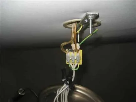 Cum se conectează candelabru cu mâinile sale de circuit video, o fotografie (dvs.) Cum se conectează candelabru cu circuitul său mâinile video, fotografii