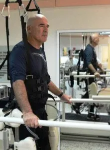 Lokomat (Lokomat) - un robot care învață să meargă - spital Loewenstein (Lokomat) Lokomat (Lokomat) - un robot care învață să meargă - spital Loewenstein