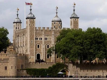 Turnul din Londra - prezentare, istorie, prizonieri, legende, foto (Londra) Turnul din Londra - descriere, istorie, prizonieri, legende, fotografii