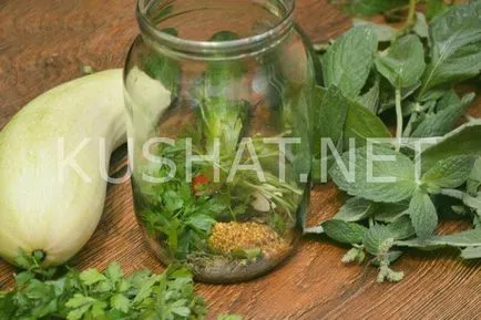 Murături cu suc de fructe de iarnă (dovlecel murat castraveți în timpul iernii) castraveti murati cu suc de fructe pentru iarna