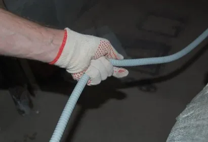 Instalarea cablurilor în procesele plisat și recomandări