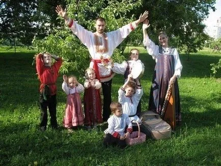trăsături de caracter naționale ale limbii române (caracteristici naționale din România) trăsături naționale caracterul românesc