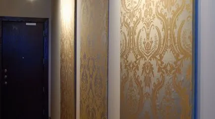 Wallpaper în hol