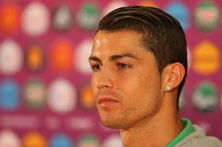 Prezentare generală coafuri Cristiano Ronaldo în 2014 și 2015 (2014) Prezentare generală coafuri Cristiano Ronaldo în 2014 și 2015