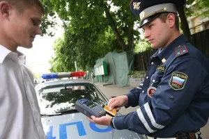 De reținut pentru conducătorul auto atunci când comunică cu DPS în 2017. regulile de comunicare cu poliția rutieră și poliția rutieră (2017) De reținut pentru conducătorul auto atunci când comunică cu DPS în 2017. regulile de comunicare cu poliția rutieră și poliția rutieră