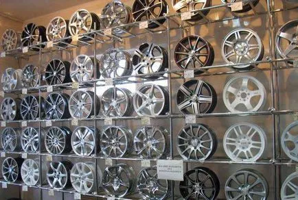 Diferențele față de replica a pieselor originale (piese de schimb) Diferențele față de replica de piese de schimb originale
