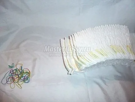 Tort de scutece cu mâinile lor