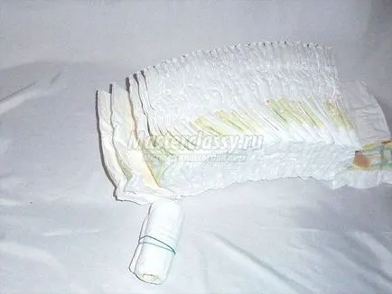 Tort de scutece cu mâinile lor