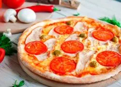 Pizza cu pui