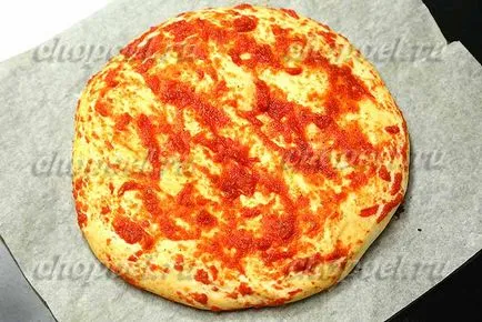 Pizza cu pui și roșii
