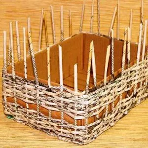Crafts din tuburi de ziar pas cu pas pentru începători (tuburi) Crafts din tuburi de ziar pas cu pas pentru începători