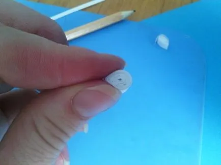 Quilling meserii făcute cu propriile mâini - o clasă de master pentru începători (cum se face) Quilling meserii făcute cu propriile mâini - o clasă de master pentru începători