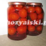 Tomate cu busuioc pe reteta de iarna (iarna) Tomate cu busuioc pe o rețetă de iarnă