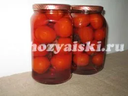 Tomate cu busuioc pe reteta de iarnă (busuioc) Tomate cu busuioc pe o rețetă de iarnă