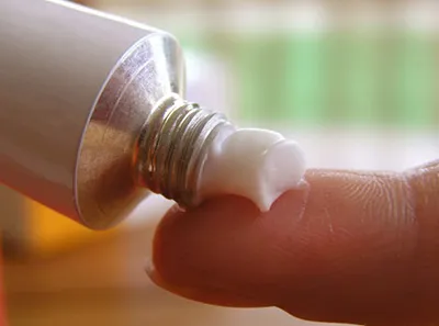 Sudamen la copii cauze, simptome, tratament și prevenire în casă