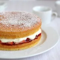 tort de burete simplu la domiciliu