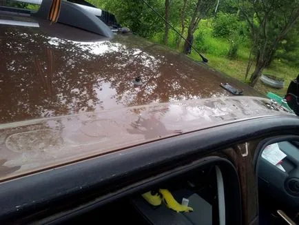 Fluxul de apă prin șinele Renault Duster