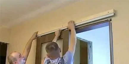 (Usi) Usi glisante cu mâinile lor, de instalare, de fabricație Ușile glisante cu mâinile lor, de instalare, de fabricație