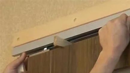 (Usi) Usi glisante cu mâinile lor, de instalare, de fabricație Ușile glisante cu mâinile lor, de instalare, de fabricație