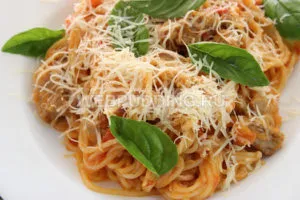 spaghete Rețetă în limba italiană cu fotografii, cum să gătească pe