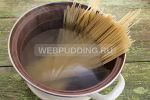 spaghete Rețetă în limba italiană cu fotografii, cum să gătească pe