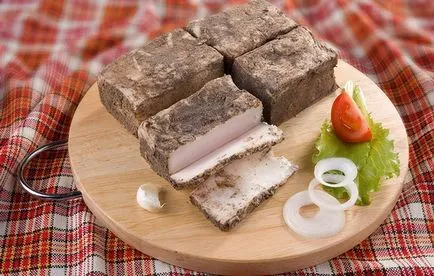 Rețete bacon sărat la domiciliu, alegerea Secretelor (Rețetă sărat untură) Rețete bacon sărat la domiciliu, alegerea secretelor