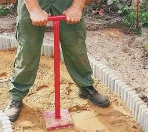 Cale de grădină din beton, cu mâinile argumente pro și contra lor