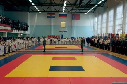 Armata reguli de luptă corp la corp, practici, concursuri
