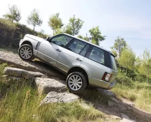 Am atins pe mecanica mașinii și fără a frâna de parcare și de deal