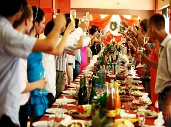Toast felicitări de nunta unui prieten în versuri și proză - scurt, amuzant, sincer și original