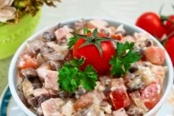 Salata cu salam și brânză