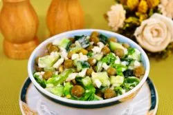 Salata cu mazăre verde