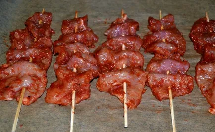 Frigaruile cele mai delicioase de carne de porc cum se face sosul, carnea era moale și suculentă