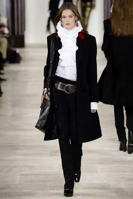 Din ceea ce sa poarte haina neagra (152 imagini) clasice, lungi, scurte, genunchi, alb-negru, cu (negru) Din ceea ce sa poarte haina neagra (152 imagini) clasice, lungi, scurte, genunchi, alb-negru, cu