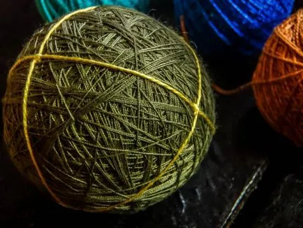 Temari bile în domeniu, cu propriile lor mâini (mâini) bile Temari în domeniu, cu propriile lor mâini