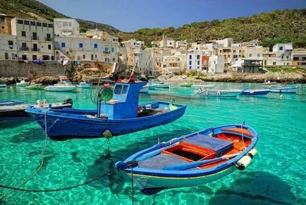 Sicilia (Sicilia), Italia - dostprimechatelnosti, ghid, fotografii