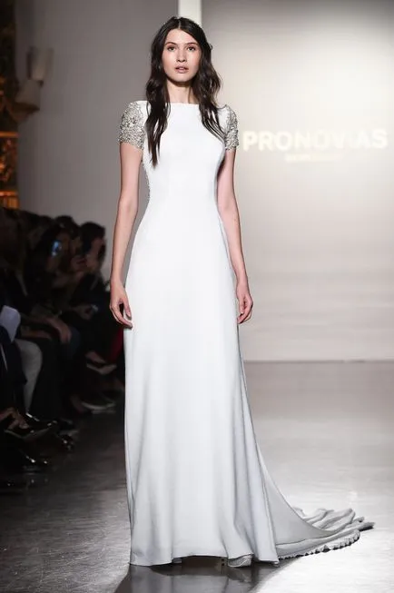 Modest, dar frumoasa rochie de mireasa 2017-2018