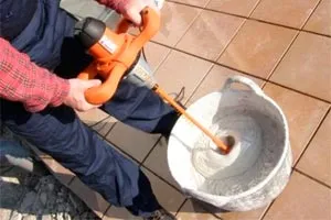 Amestecuri uscate pentru șapă - o trecere în revistă a producătorilor de conducere (amestec) Amestecuri uscate pentru șapă - o trecere în revistă a producătorilor de conducere